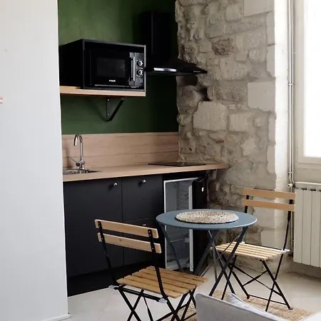 Quiet Nest With Terrace In The Center *
